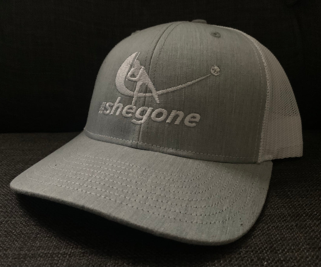 #shegone hat light grey/ white
